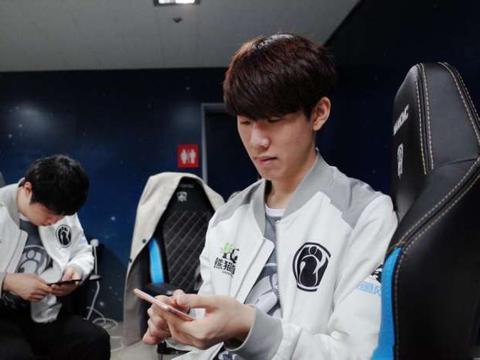 HLE的第二次失利和 T1 的艰难胜利；- LCK 2025赛季日回顾